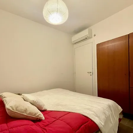 3-room With Sea View, A/c & Free Parking Appartement Ranzi