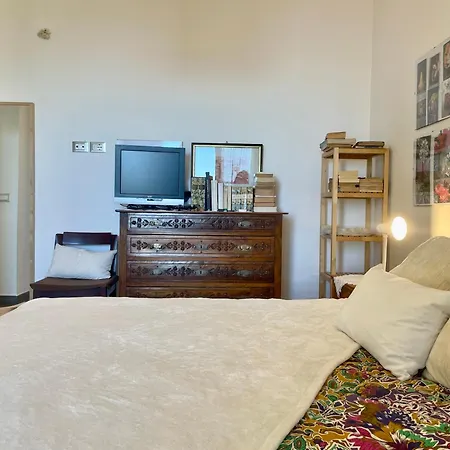 3-room With Sea View, A/c & Free Parking *