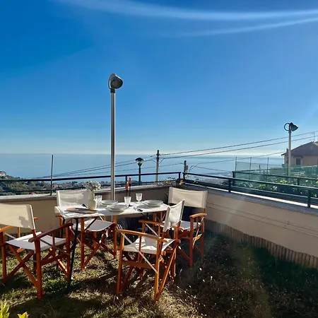 Appartamento 3-room With Sea View, A/c & Free Parking Ranzi