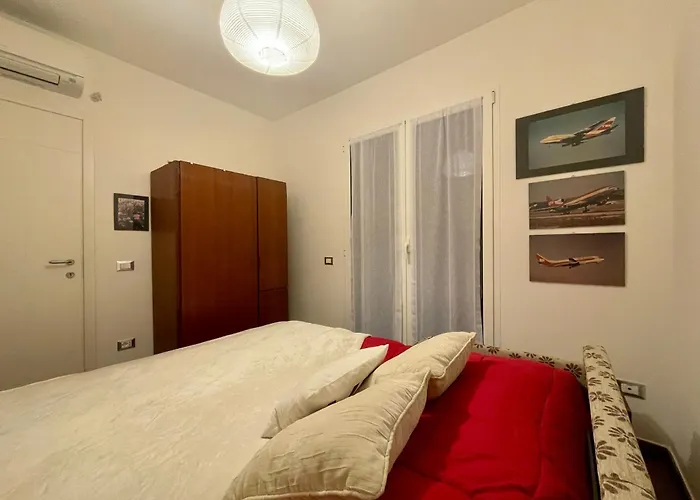 3-room With Sea View, A/c & Free Parking 아파트 *