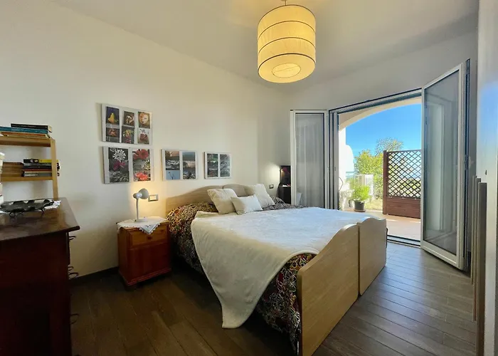 3-room With Sea View, A/c & Free Parking Appartement