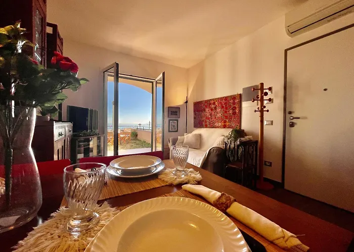 3-room With Sea View, A/c & Free Parking *