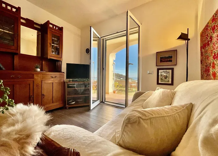 3-room With Sea View, A/c & Free Parking * Ranzi
