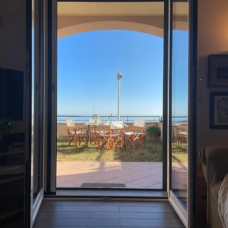 Apartamento 3-room With Sea View, A/c & Free Parking