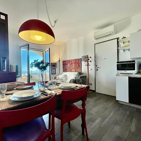 3-room With Sea View, A/c & Free Parking Apartamento Ranzi